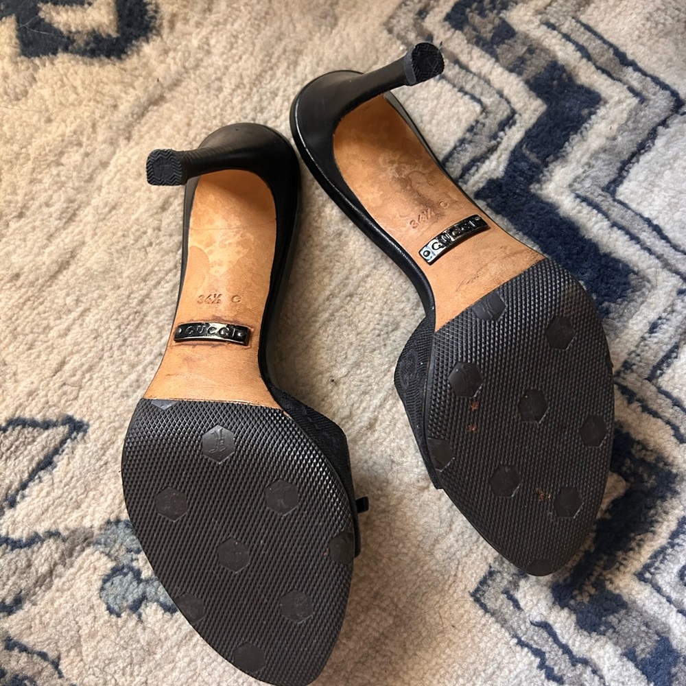 Gucci Black Knotted Leather Heels - Picture 3 of 4
